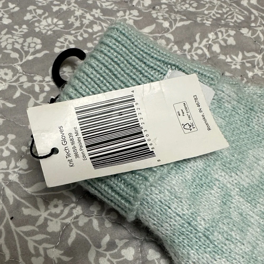 Vera Bradley Light Aqua Pom Beanie & Glove Set